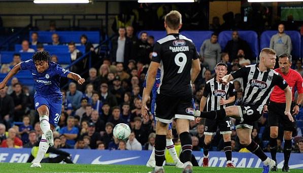  斯图加特青春风暴席卷赛场，年轻阵容展现无限潜力